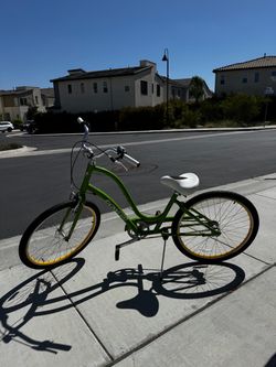 Green Townie Cruiser Bike Model 3