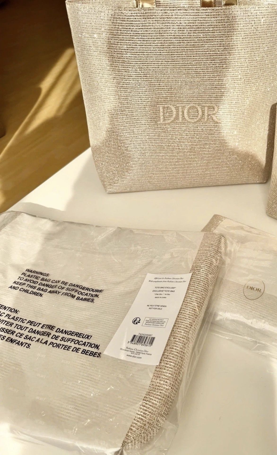 Women Valentine Gift Makeup Large Pouch Regalos Mujer Valentine, Retail $180