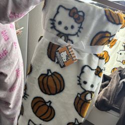 Hello Kitty Autumn Blanket 