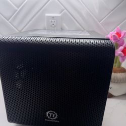 Thermaltake Core V1  SPCC Mini ITX Cube Computer Chassis - Black