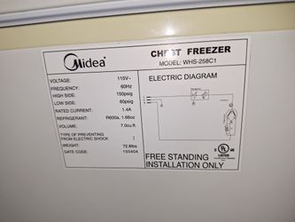 Midea WHS-258C1 - 7.0-cubic-foot Freezer
