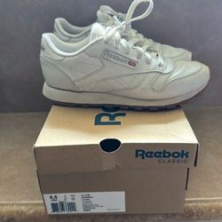 Reebok women’s size 6.5