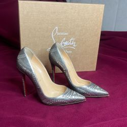 Christian Louboutin, Red Bottom heels