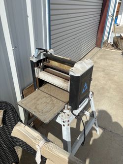 Delta wood planer