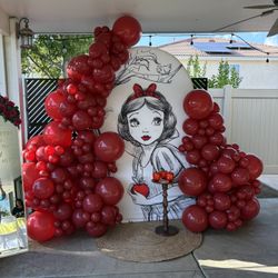 Snow White Arch Back Drop