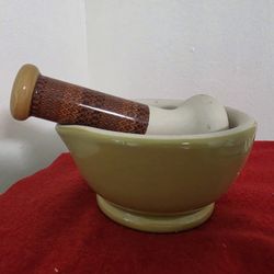 American Masala Mortar and Pestle By Wade Ceramics Milton Brook 3