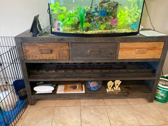 Buffet/wine table
