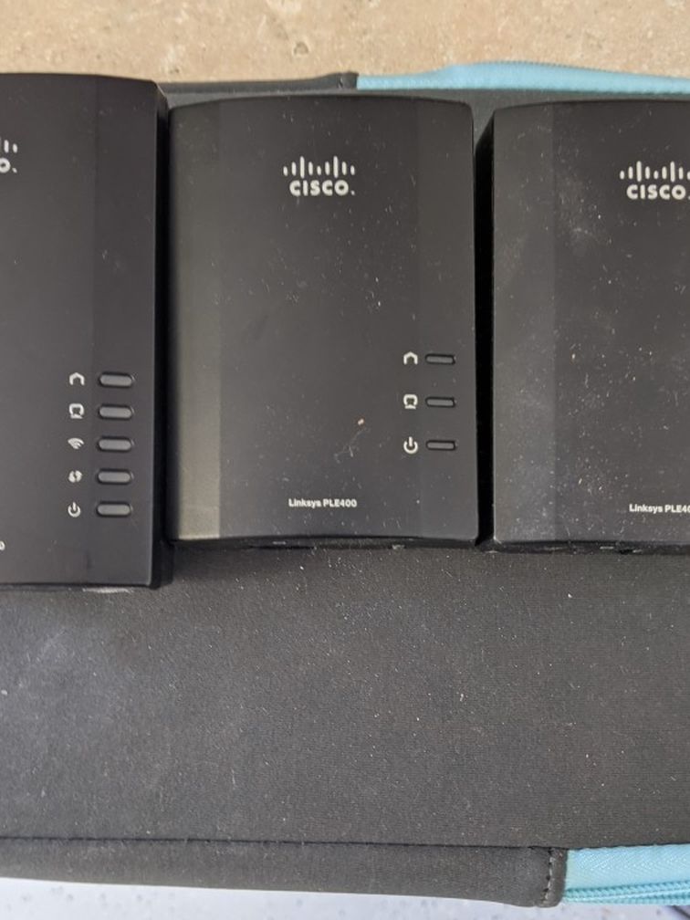 Linksys PLE400(2) and PLW400(1)