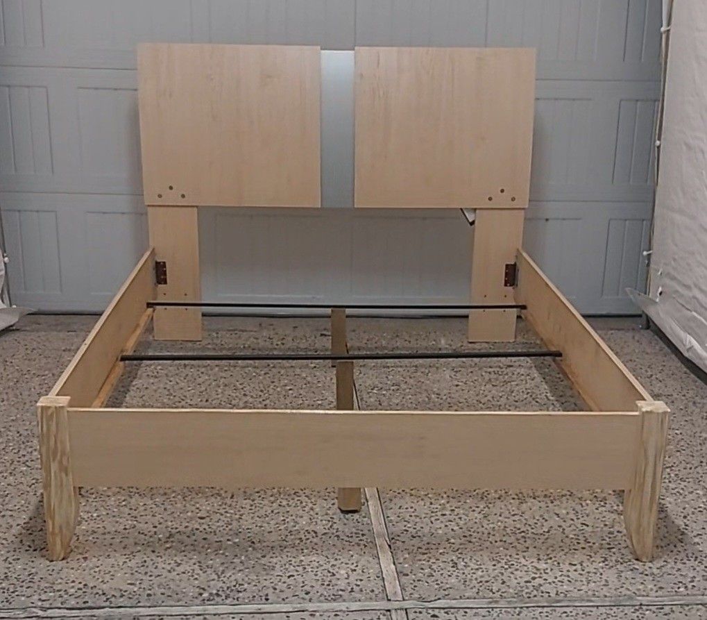 Queen SIZE BED