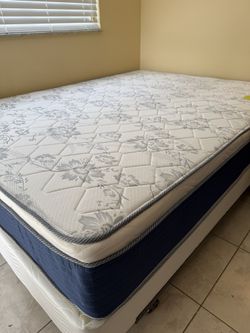 NEW QUEEN PILLOWTOP MATTRESS SET