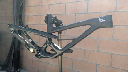 YT Capra Carbon Frame size L (Brand new)