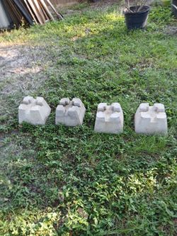 Concrete deck blocks