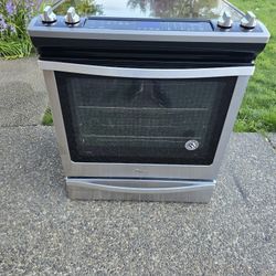 30 Days Warranty (Whirlpool Stove 30w) I Can Help You With Free Delivery Within 10 Miles Distance 