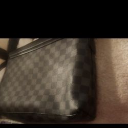 Louis Vuitton Bag Read Below Description Before Buying Item $ 1 5 0