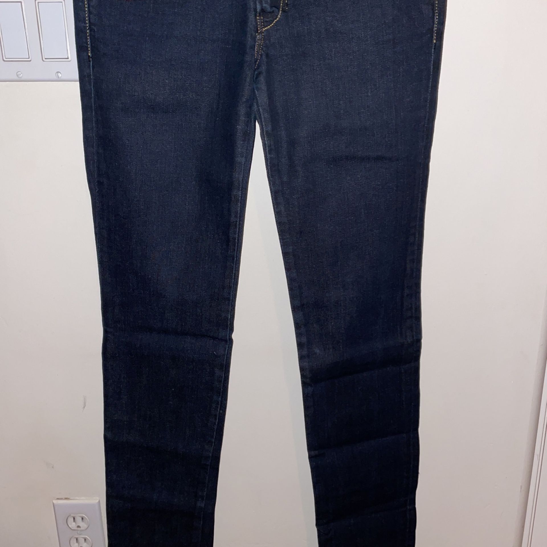 Verlating pion Leuk vinden Authentic Ladies Diesel Clush Jeans Size 28 X 32 for Sale in Wittmann, AZ -  OfferUp