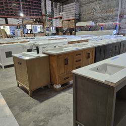 ‼️ Blowout sale ‼️ ❕we guarantee everything we sell is less than anywhere else ❕🤙 40% - 80% off 😉 