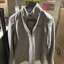 LOW PRICE MOVING- PATAGONIA $165 + TAX RETAIL BASE LAYER FLEECE 
