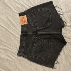 Black 501 Levi Shorts - Size 26