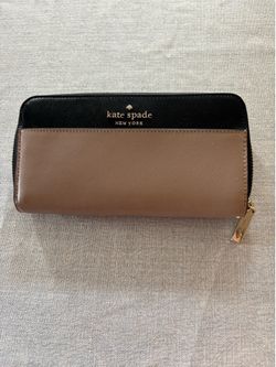 Excellent condition-Kate Spade New York Madison Colorblock Saffiano Leather Large Continental Wallet in the color "toasted hazelnut multi”