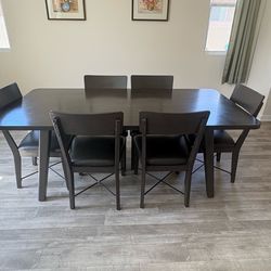 Costco dining table set (Northridge Home) – seats 6