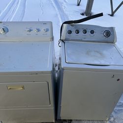 Whirlpool Washer And Dryer Set (Electric )