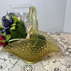 Vintage L. E. Smith Hobnail Basket. Yellow