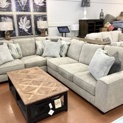 New Large Sectional 🔥🔥 IN STOCK 