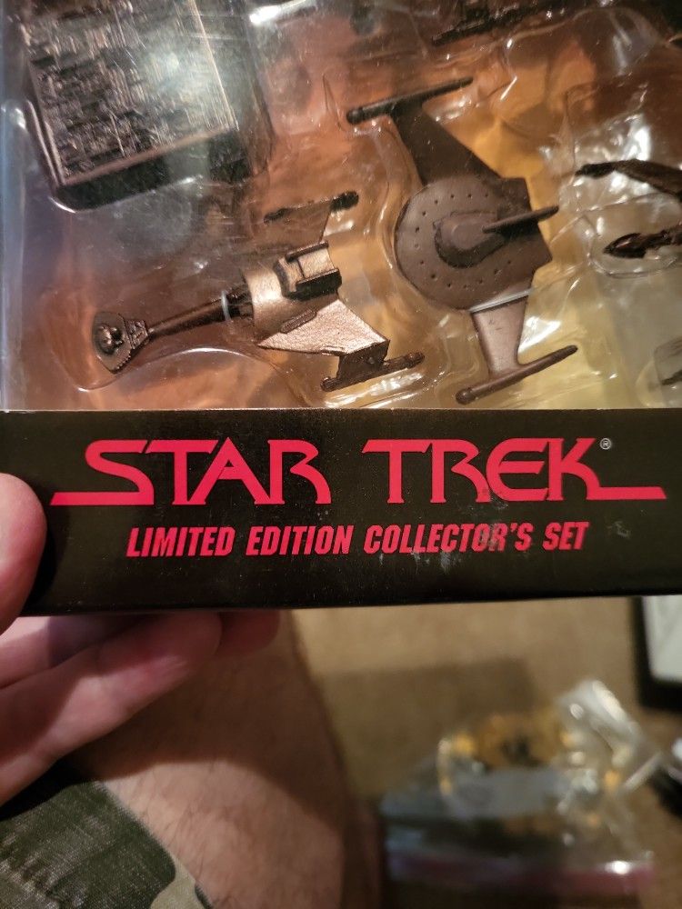 1995 Star Trek Enemy Ship Collector Set