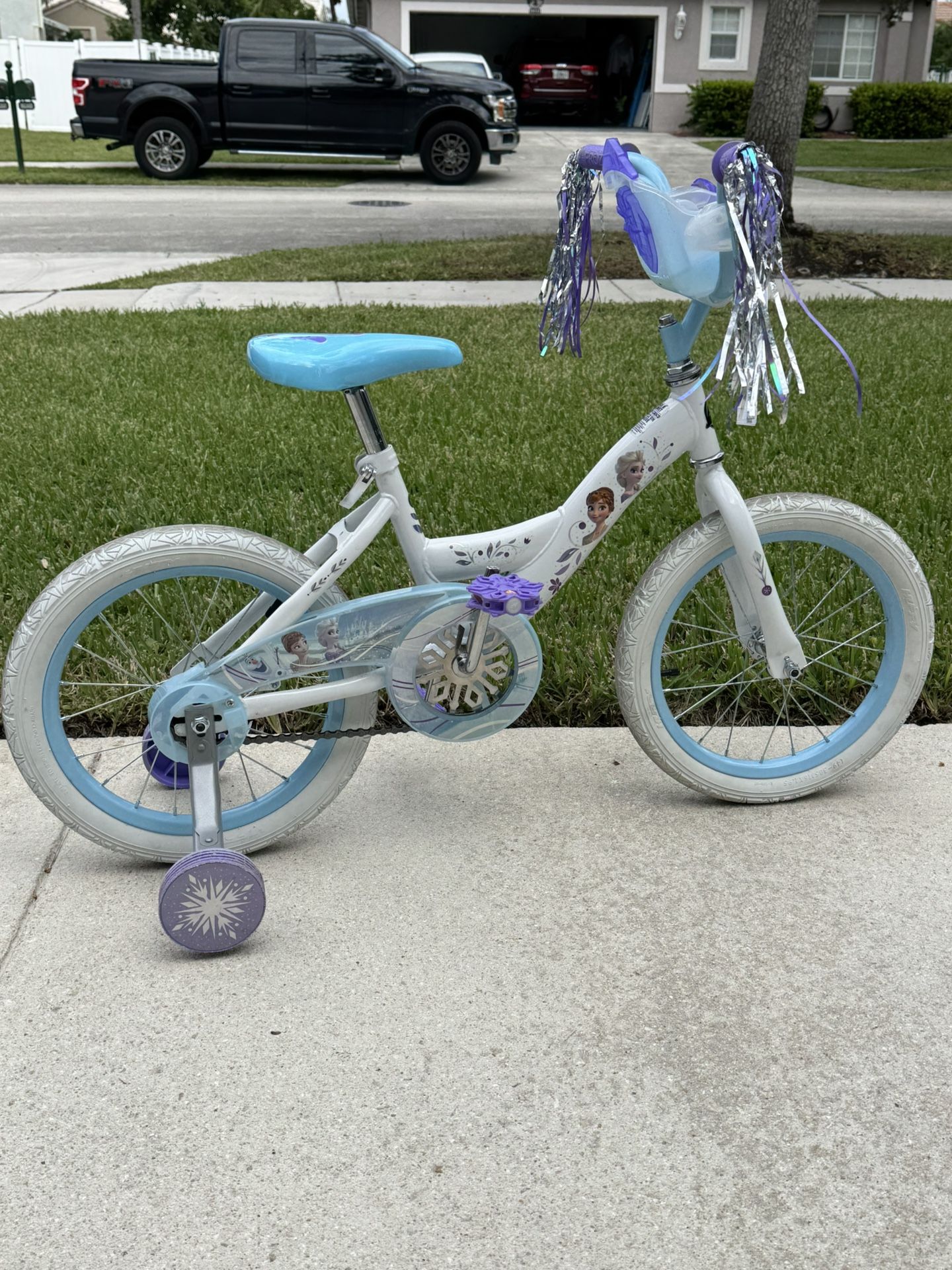 Huffy Disney Frozen Kids' Bike - 16" Wheels - With Training Wheels - White