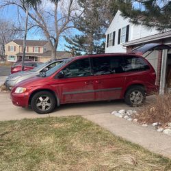 2005 Dodge Caravan