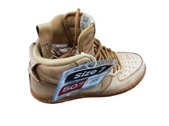 Nike 807617-200 Beige / Tan