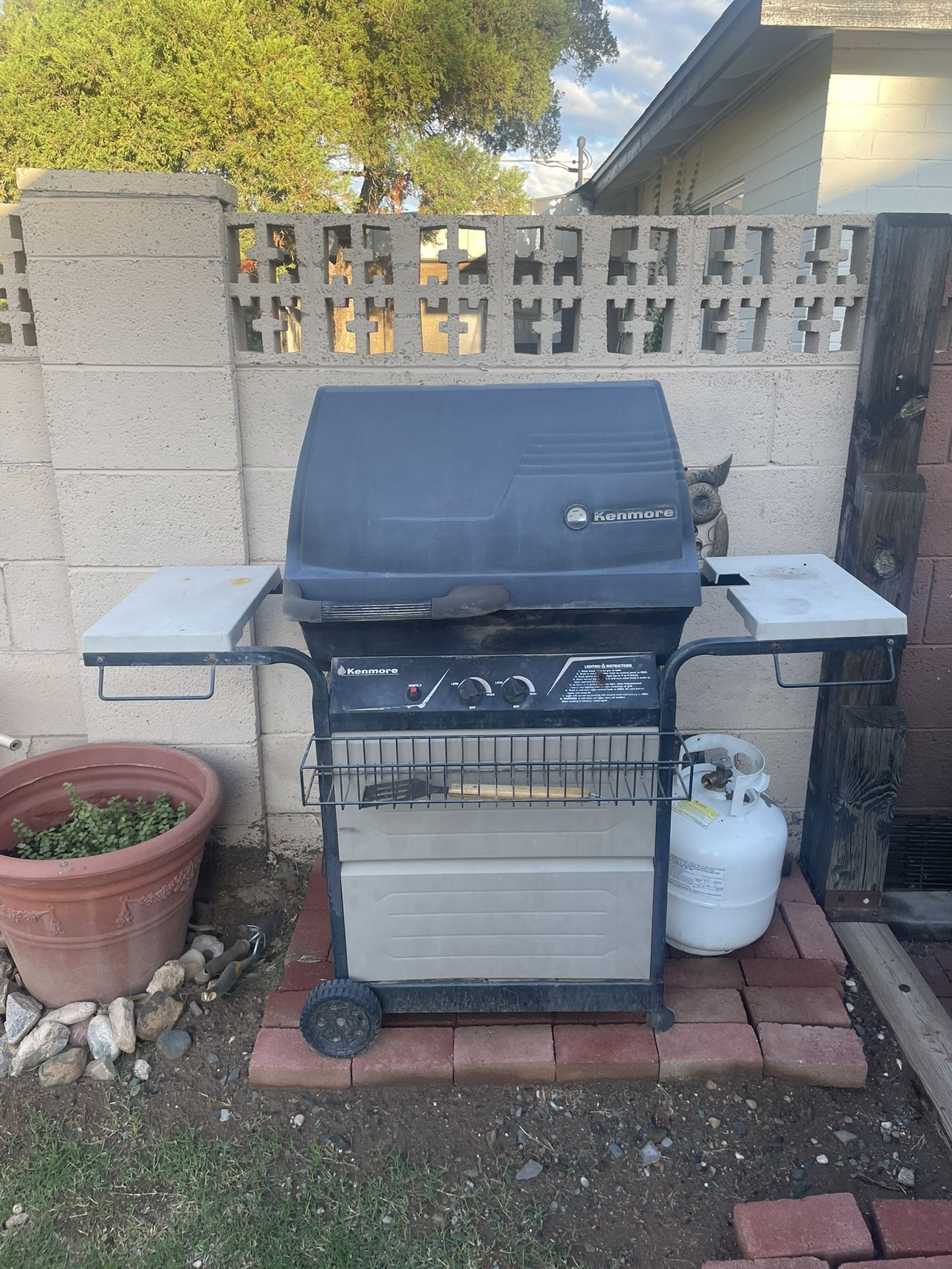 Gas Grill Aka Barbecue Grill Kenmore 