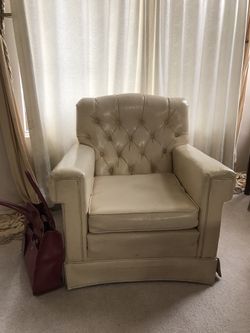 Chair - Vintage - Very Retro - Great Vintage Condition