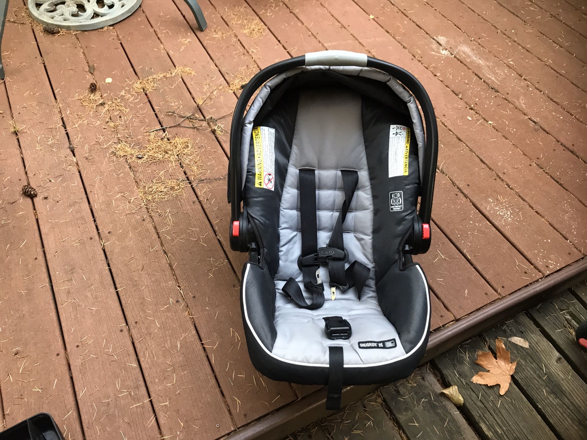 Graco Snugride 35 Click car seat+2 bases and compatible stroller