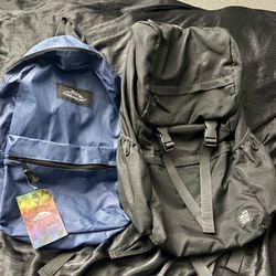 2 Backpacks 