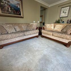 Comfortable Sofa & Loveseat Set