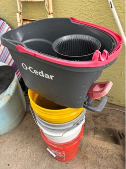 Movable rinse buckets with drier