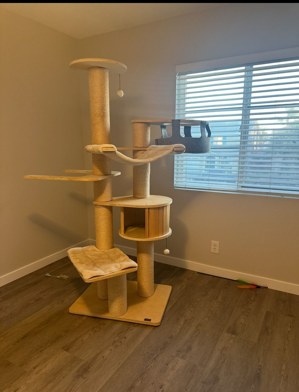 Cat tree
