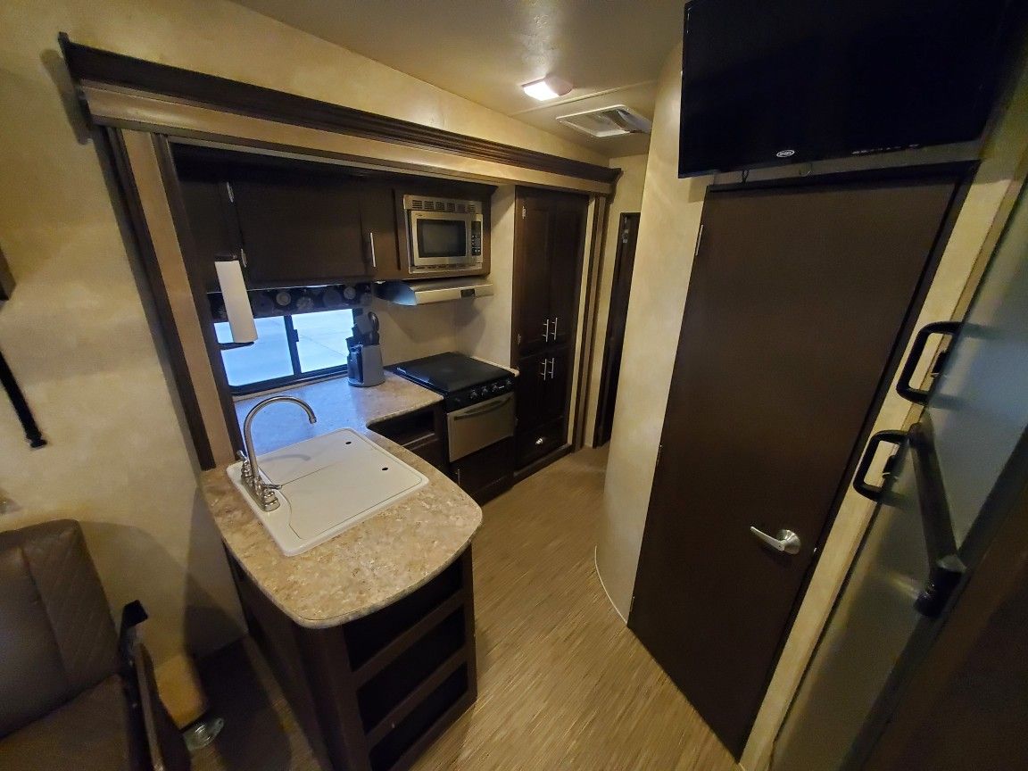 Forest River Stealth 2916 Toy Hauler for Sale in Hemet, CA OfferUp