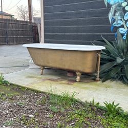 Vintage Clawfoot Tub