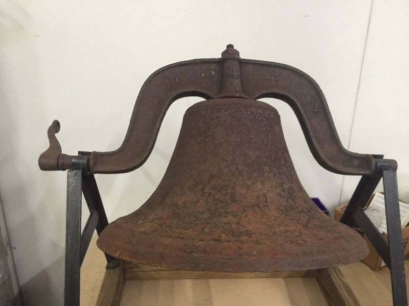 Antique cast iron bell by CS BELL AND CO. #4 yoke 1889