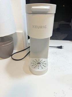 Keurig K mini go single serve K cup coffee maker warm stone
