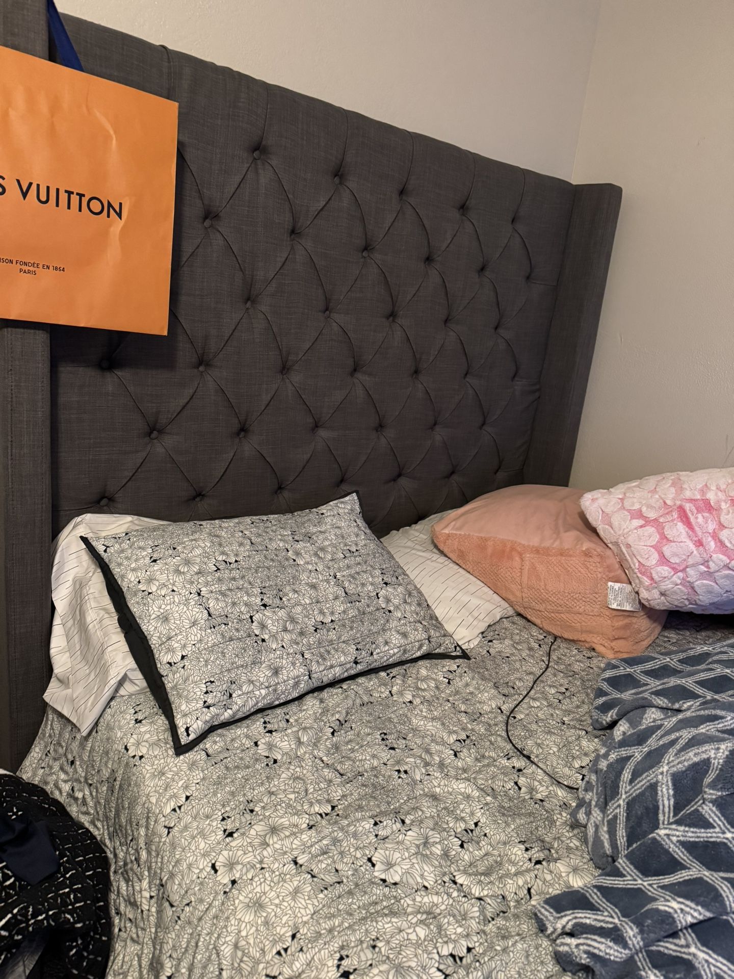 Queen Size Bed frame And mattress