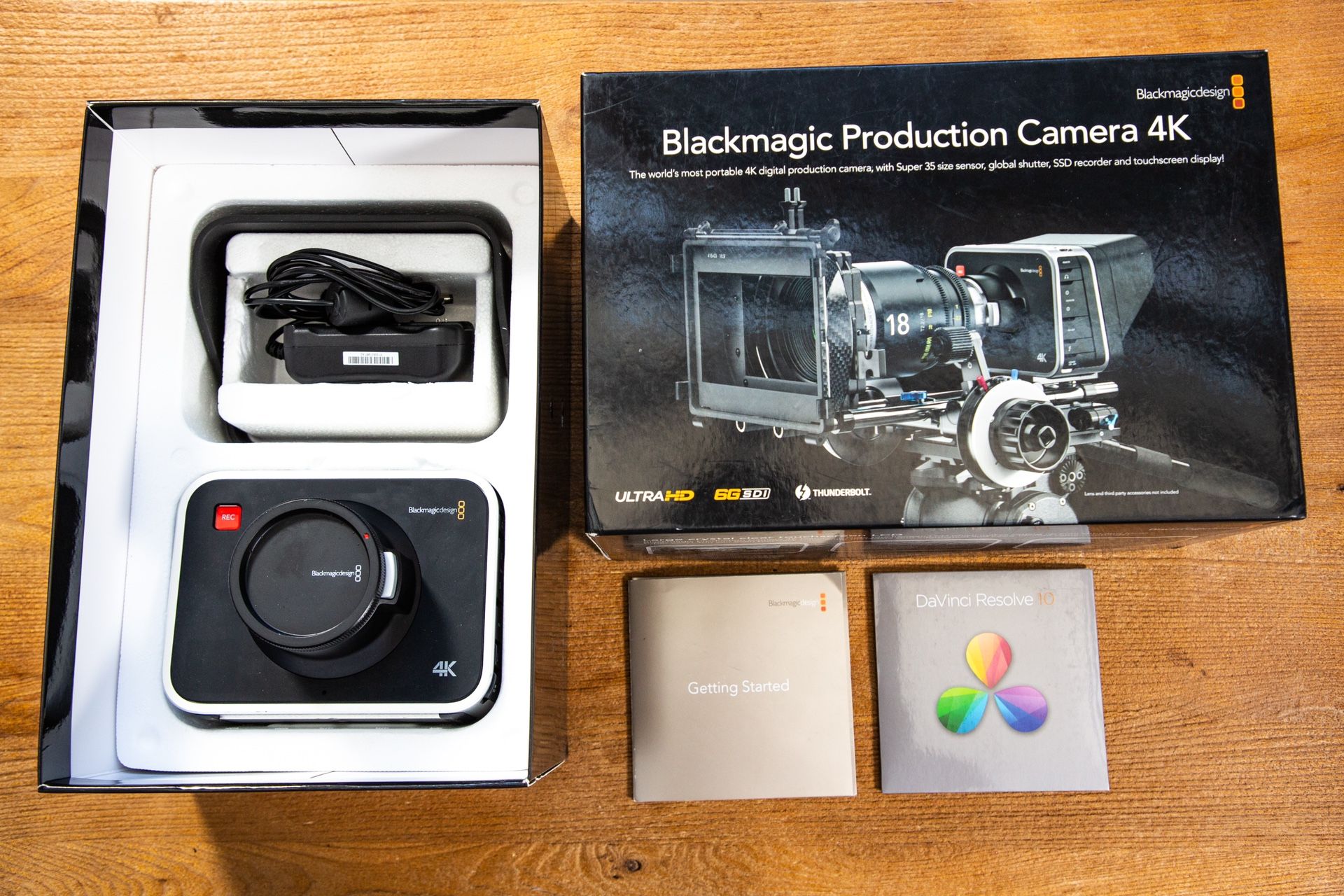 未使用 Blackmagic Production Camera 4KPL元箱付 Blackmagic Production Camera 4K for Sale in Oakland, CA - OfferUp