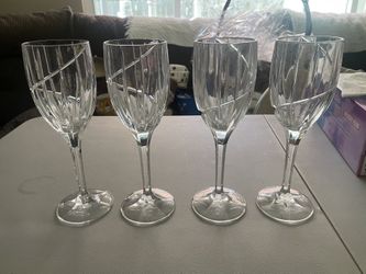 4 Piece Crystal Wine Glass Set