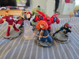 Disney infinity 2.0 figures lot