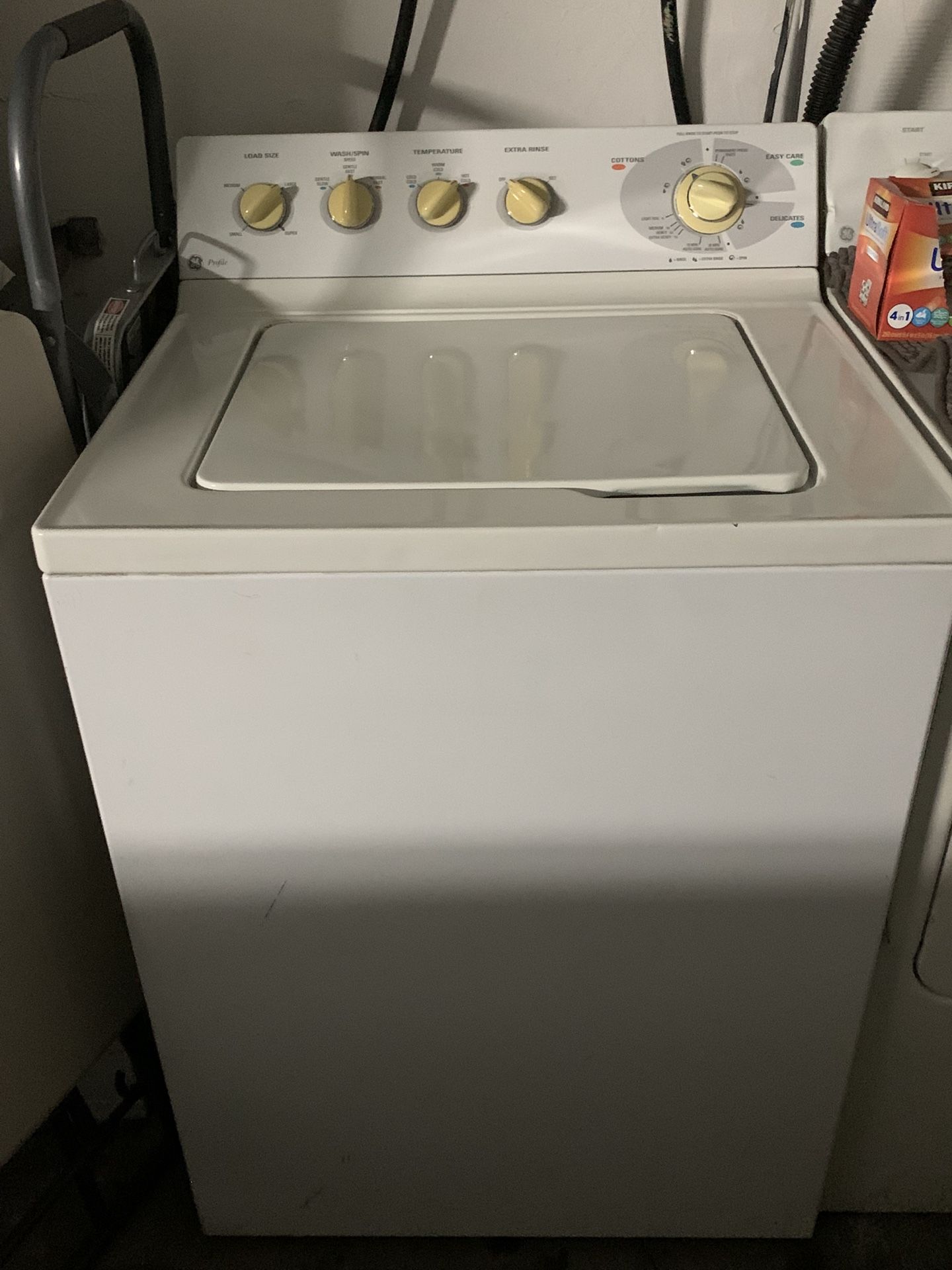 GE Washer & Gas Dryer Set