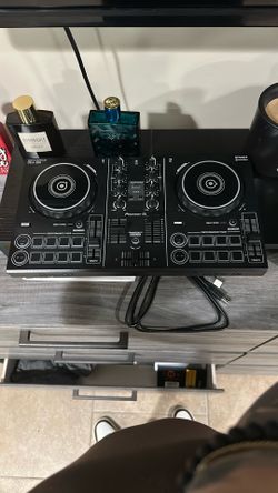 DDJ 200 Controller