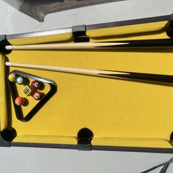 Mini Pool table