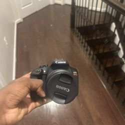 Canon T7